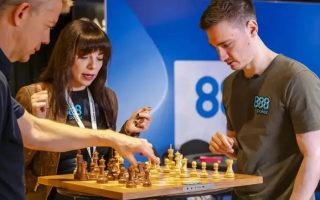 国际象棋和扑克之间的区别在哪里?
