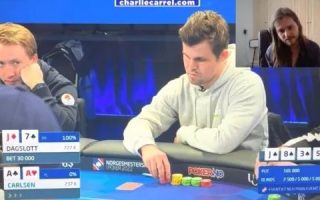 Charlie Carrel对国际象棋冠军马格努斯·卡尔森的手牌分析