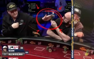 【心理】在直播桌上一巴掌扇飞别人手机?这次还真不能全怪Hellmuth上头