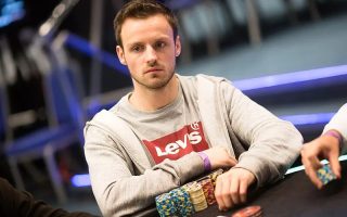 职业牌手亲述：富豪私人牌局赢太多会被请离，社交能力重于牌技